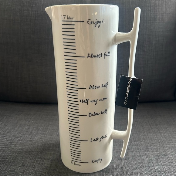 CREATIVE CO-OP Measuring Pitcher With Handle 1.7 Liter Ceramic #0925257 - Picture 2 of 16